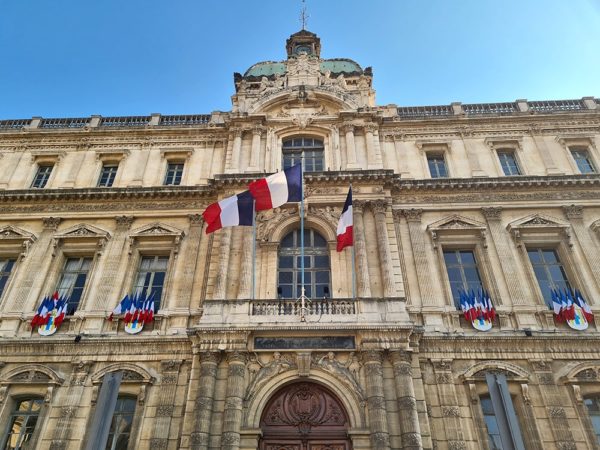 préfecture des bouches du rhône mail